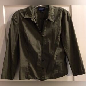 Ann Taylor stretch green blouse size 6